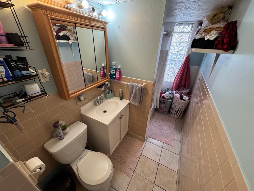 3 Family at 27 Harlow St, Worcester MA 01605, Worcester, photo 23 of 32