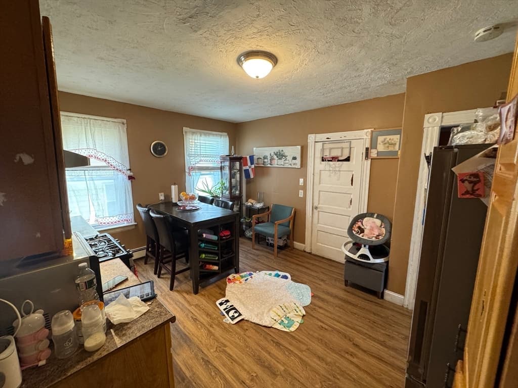 3 Family at 27 Harlow St, Worcester MA 01605, Worcester, photo 5 of 32
