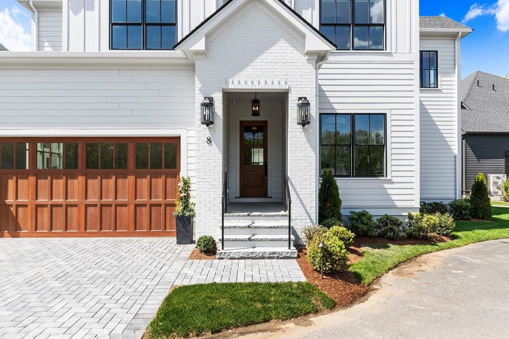Single Family Residence at 8 Common Court, Lexington MA 02421, Lexington, photo 3 of 31