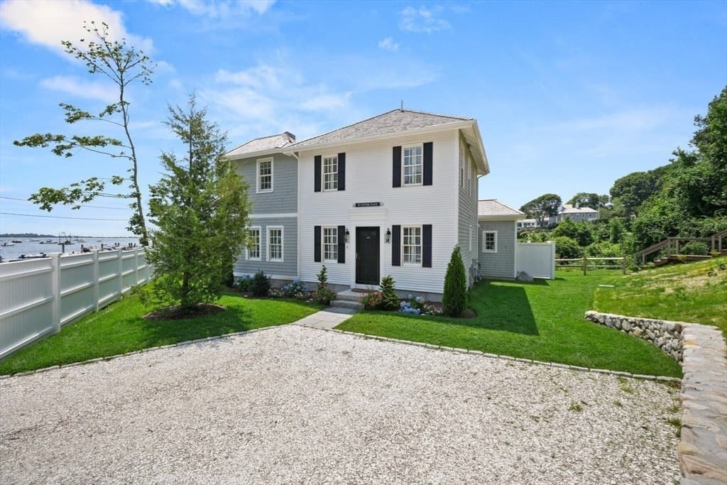 Single Family Residence at 33 Oyster Place Road, Barnstable MA 02635, Barnstable, photo 2 of 30