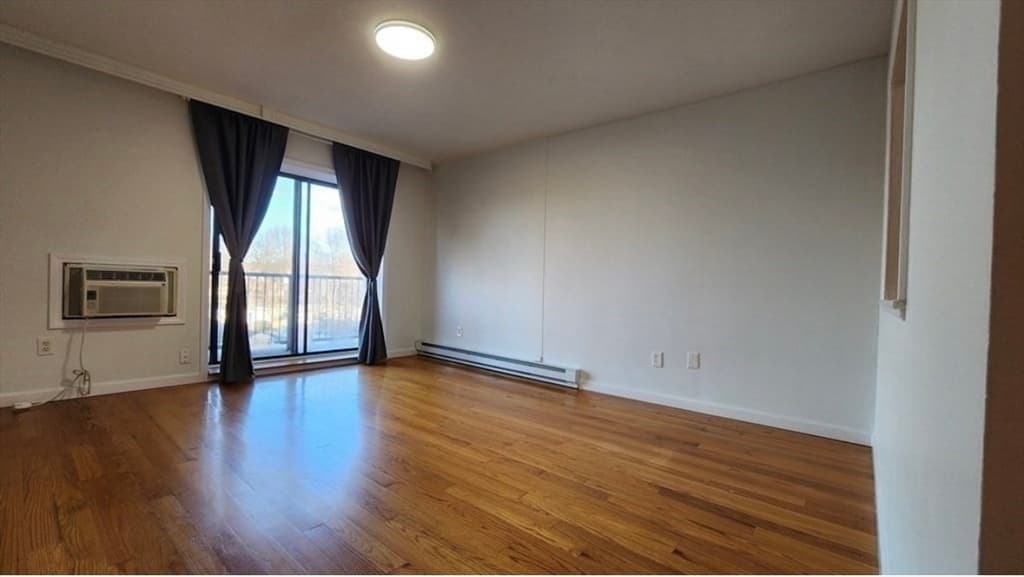 Condominium at 116 Spring St # D2, Boston MA 02132, Boston, photo 7 of 9