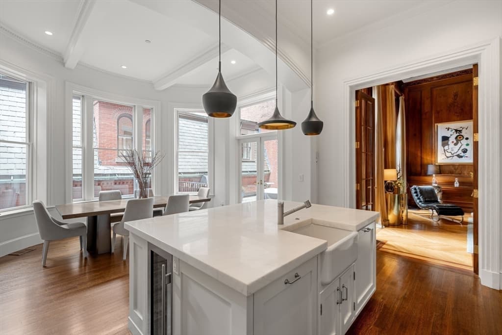 Condominium at 3 Commonwealth Avenue # 1, Boston MA 02116, photo 10 of 30