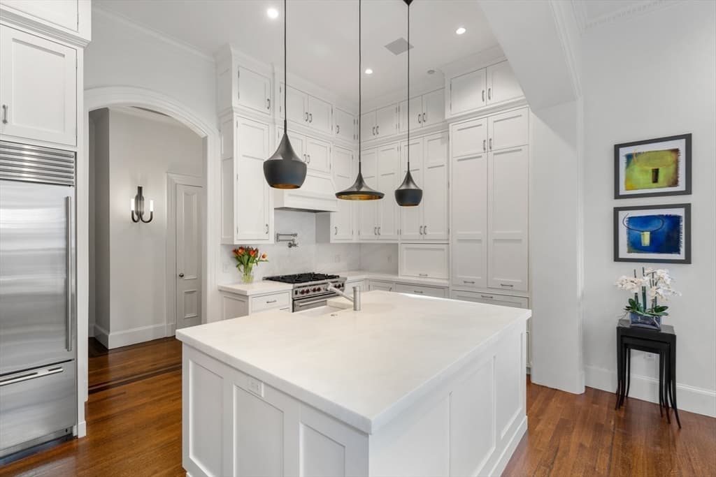 Condominium at 3 Commonwealth Avenue # 1, Boston MA 02116, photo 8 of 30