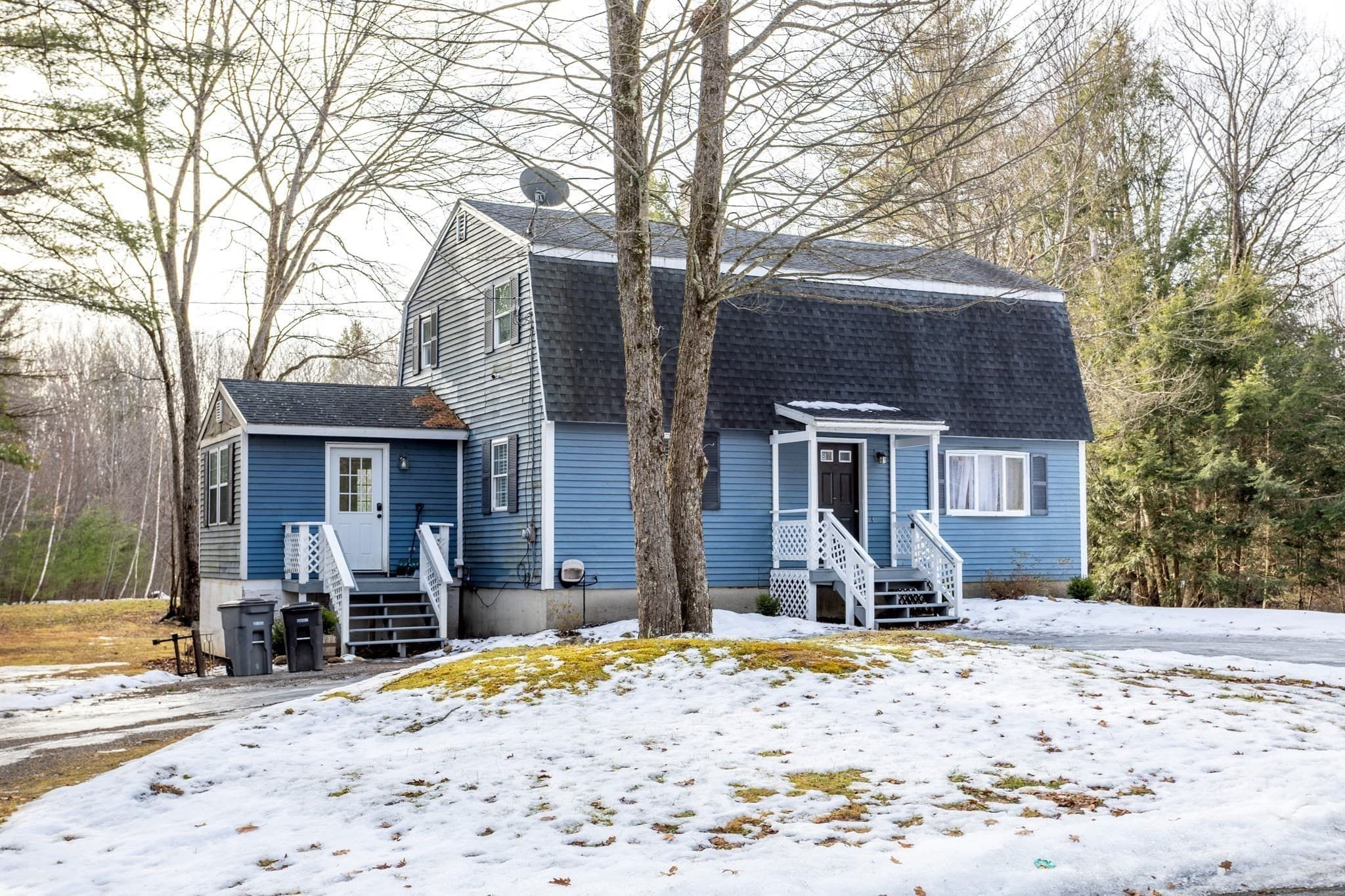 Single Family Residence at 28 Holly Drive, Gardner MA 01440, photo 2 of 32