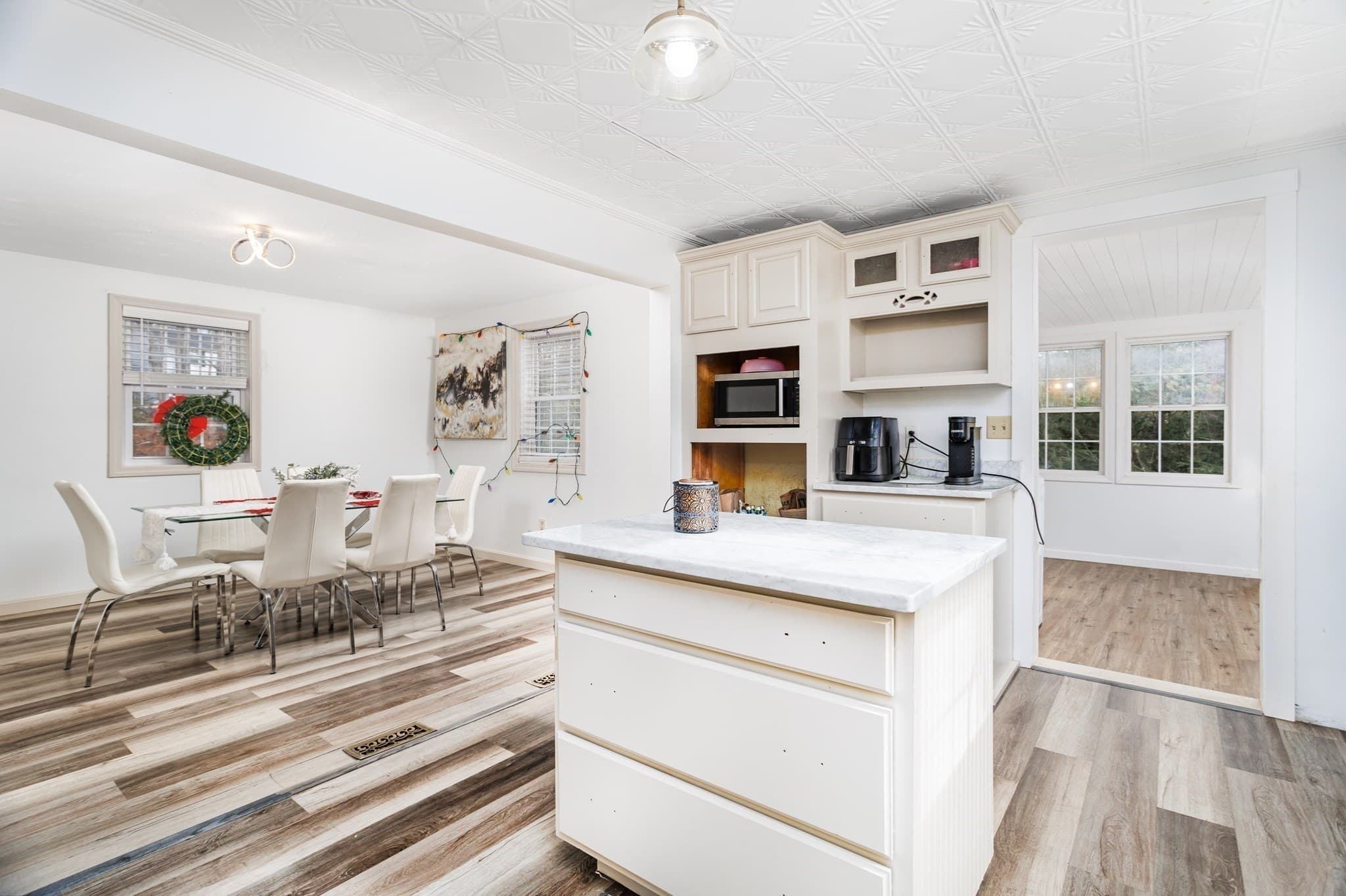 28 Holly Drive, Gardner MA 01440