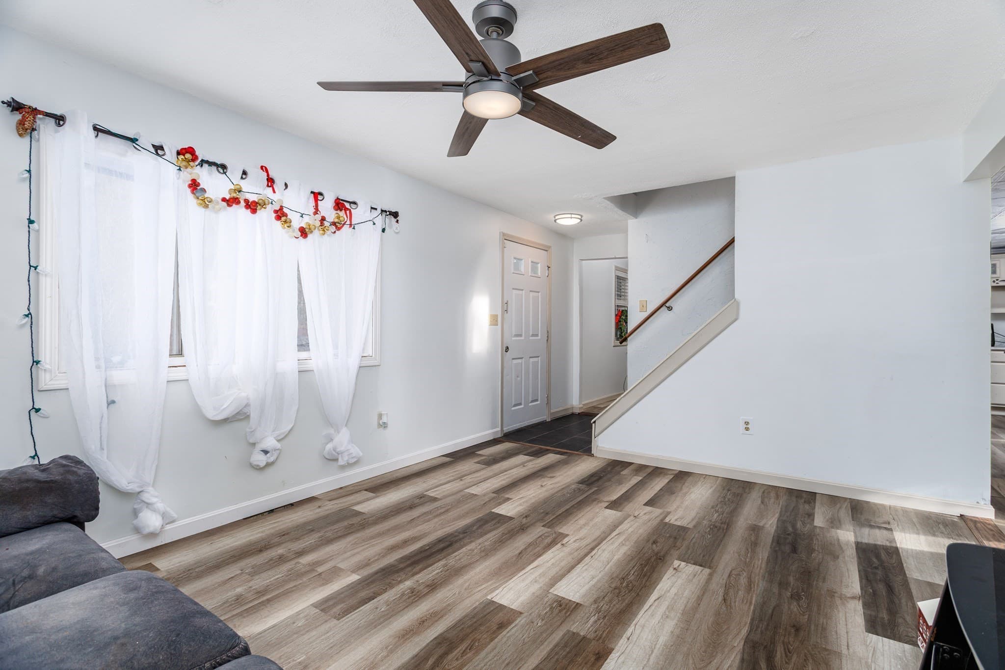 Single Family Residence at 28 Holly Drive, Gardner MA 01440, photo 11 of 32
