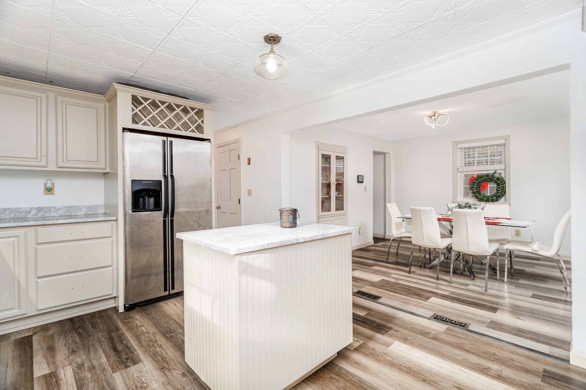 Single Family Residence at 28 Holly Drive, Gardner MA 01440, photo 4 of 32