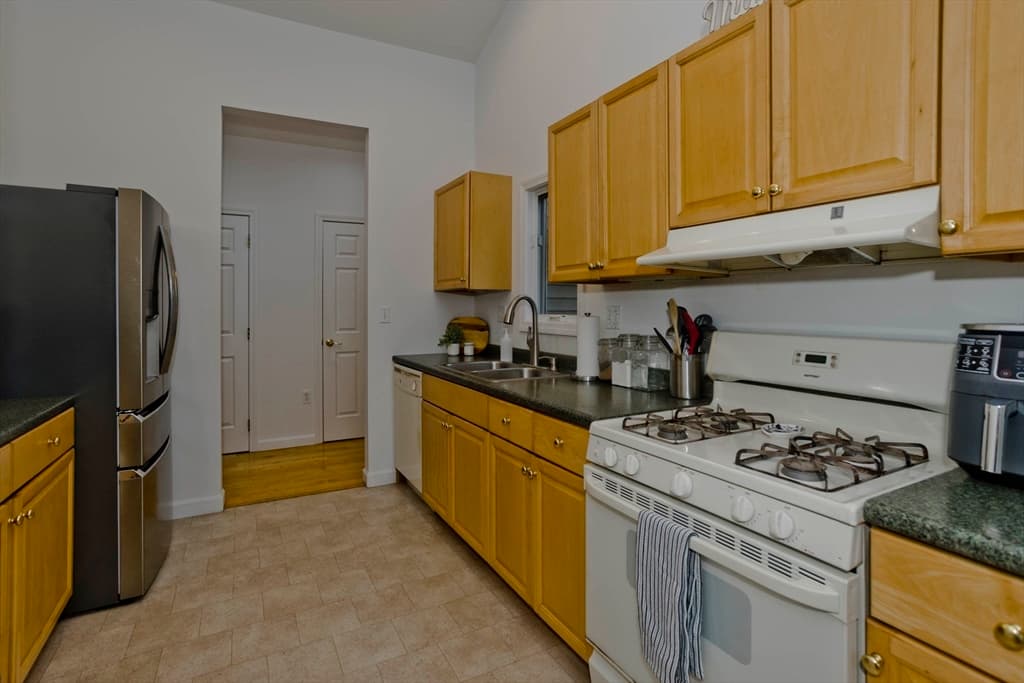 Single Family Residence at 147 Chipman Road, Middlefield MA 01243, Middlefield, photo 17 of 42