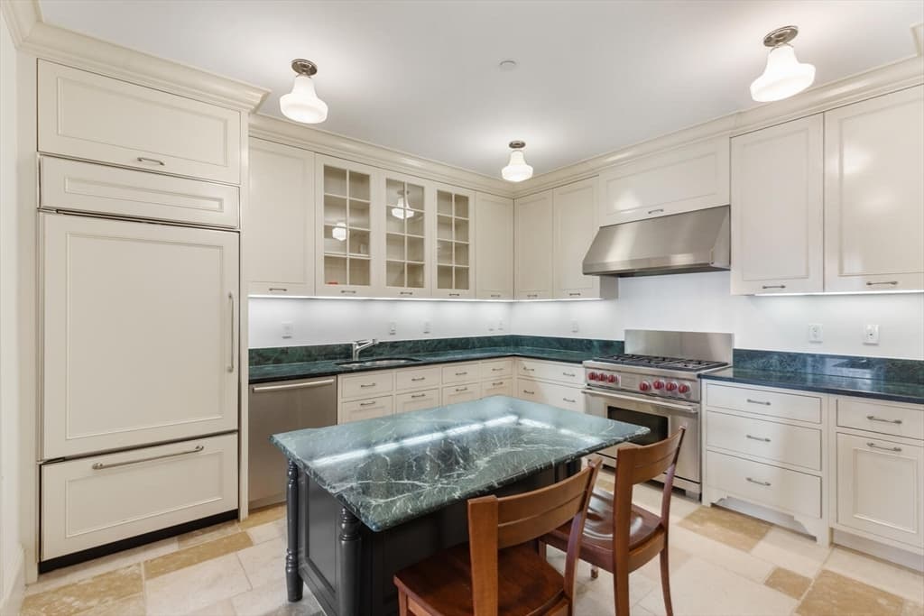Condominium at 20 Beacon Street # 4, Boston MA 02108, photo 13 of 38