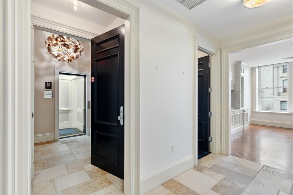 Condominium at 20 Beacon Street # 4, Boston MA 02108, photo 12 of 38