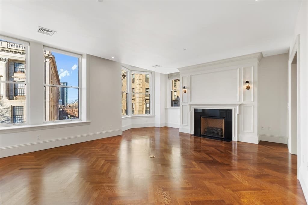 Condominium at 20 Beacon Street # 4, Boston MA 02108, photo 7 of 38