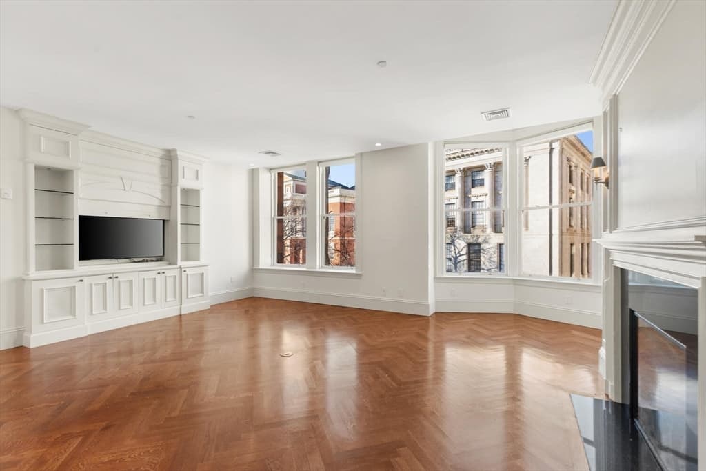 Condominium at 20 Beacon Street # 4, Boston MA 02108, photo 10 of 38