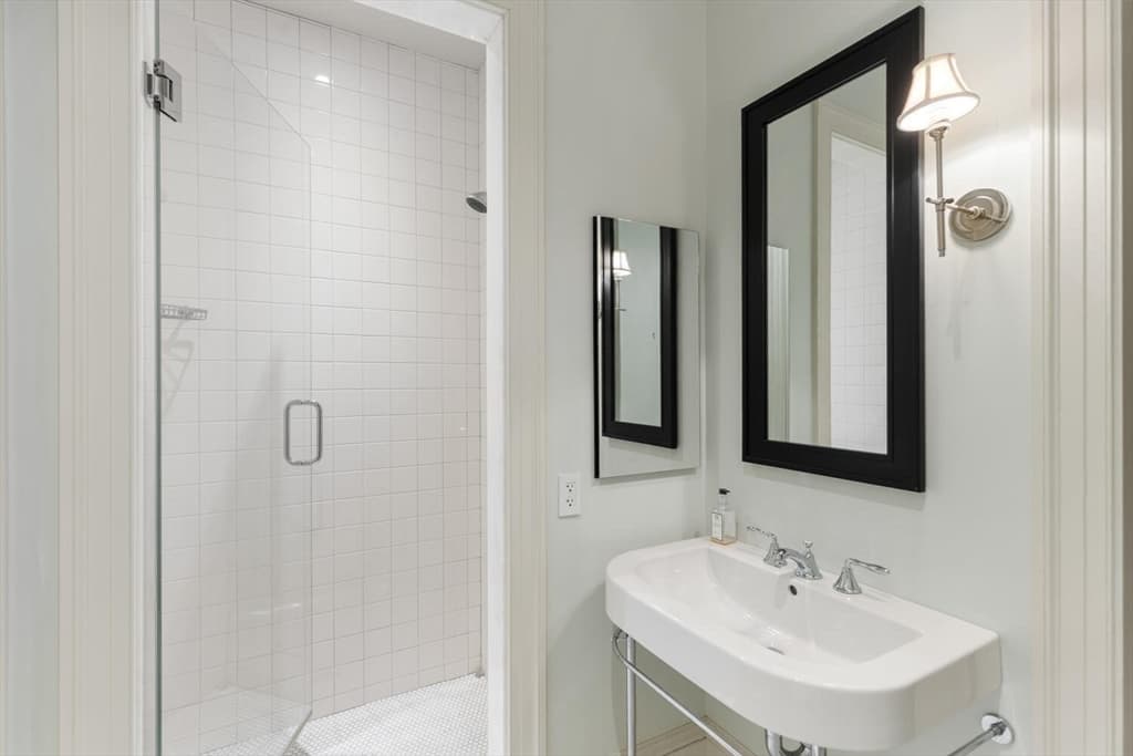 Condominium at 20 Beacon Street # 4, Boston MA 02108, photo 31 of 38