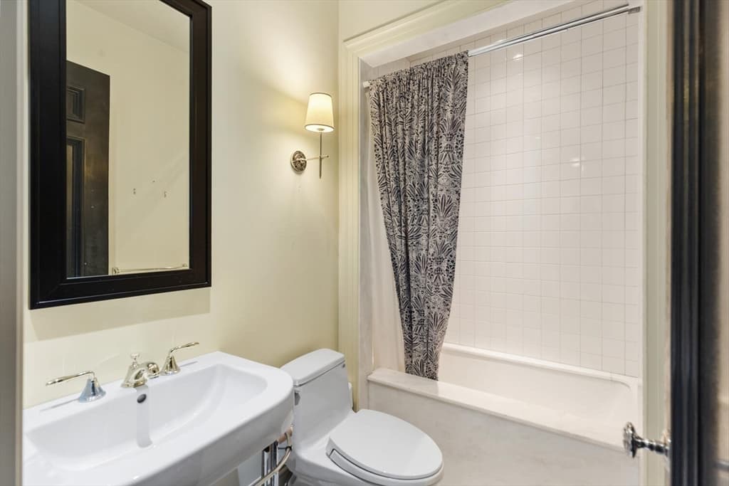 Condominium at 20 Beacon Street # 4, Boston MA 02108, photo 21 of 38