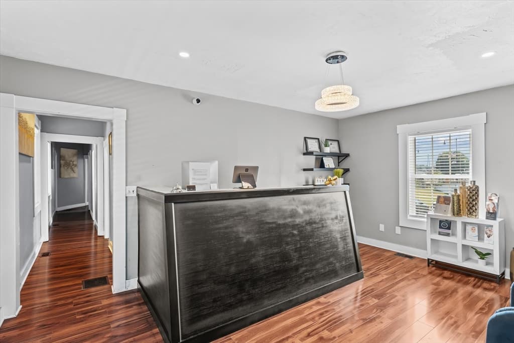 6 Broadway, Lawrence MA 01840