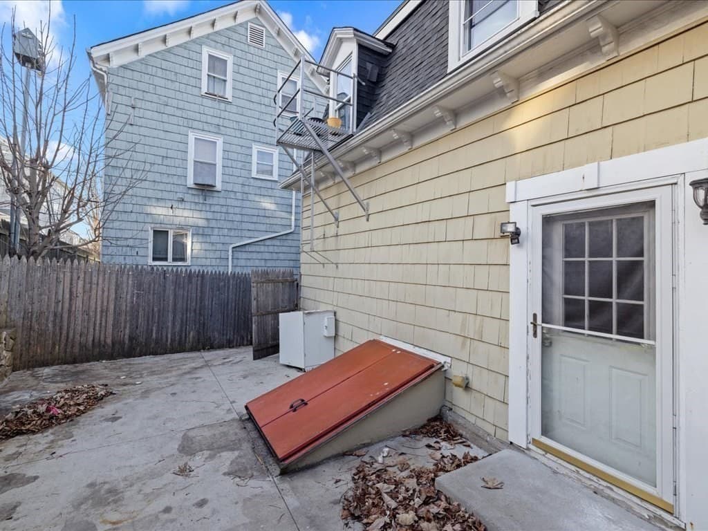 334 Fountain St, Fall River MA 02721 photo 27