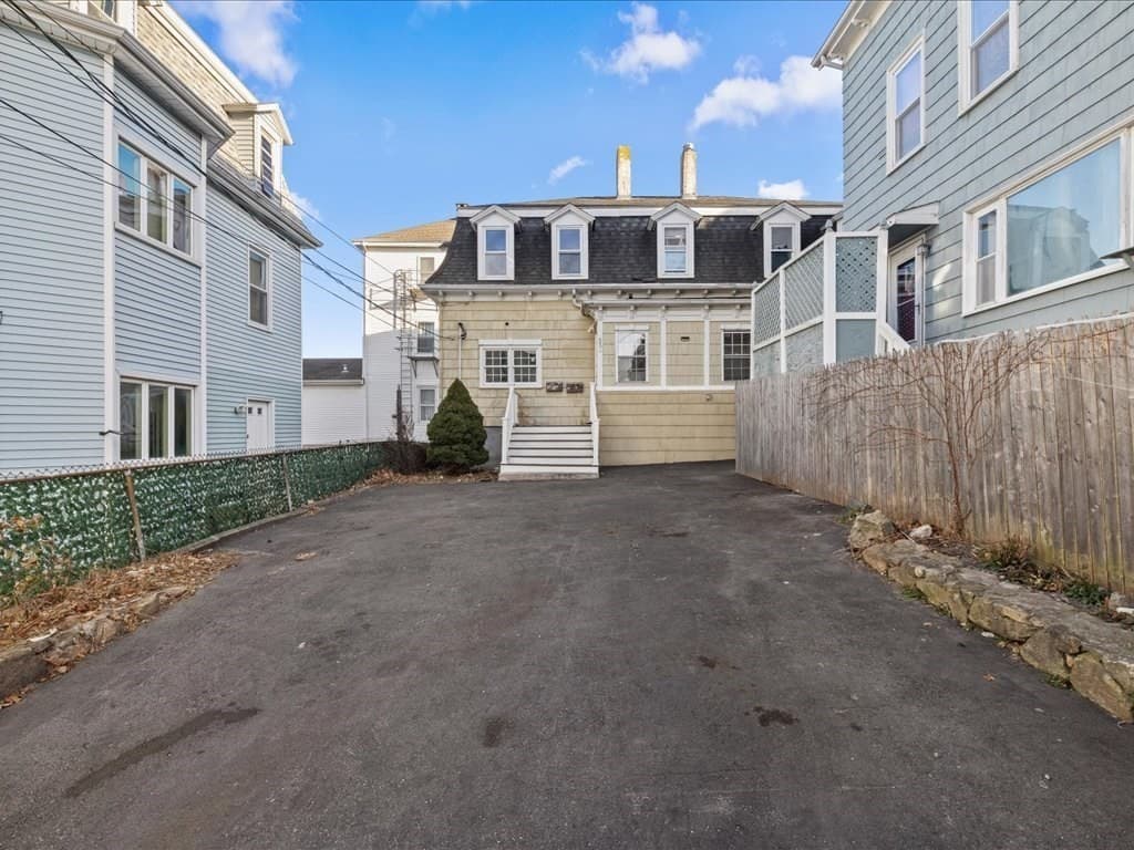 334 Fountain St, Fall River MA 02721 photo 2
