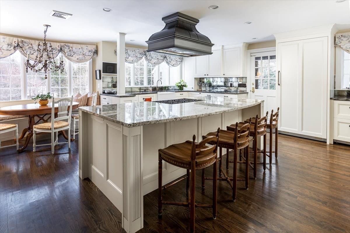 Single Family Residence at 394 Hammond St, Newton MA 02467, Newton, photo 6 of 24