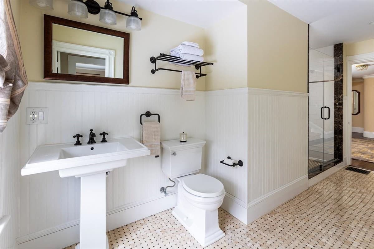 Single Family Residence at 394 Hammond St, Newton MA 02467, Newton, photo 15 of 24