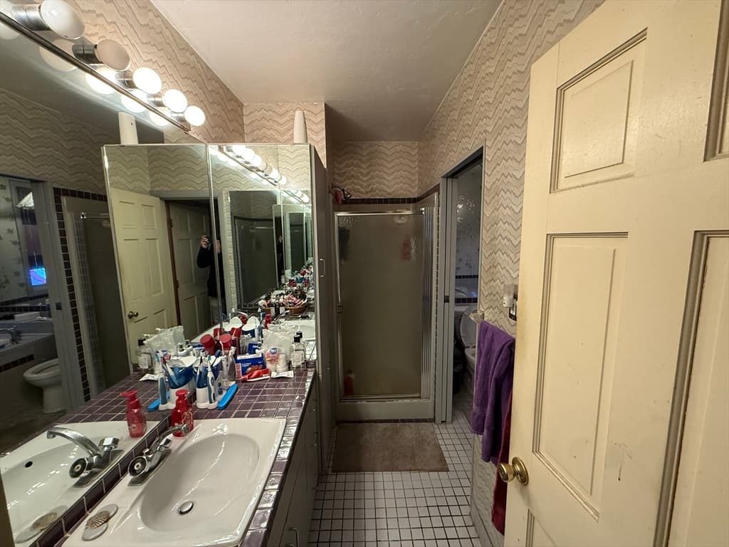 3 Family at 719 Main St, Clinton MA 01510, Clinton, photo 10 of 32