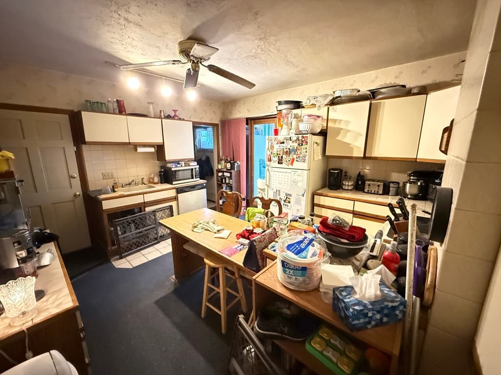 3 Family at 719 Main St, Clinton MA 01510, Clinton, photo 14 of 32