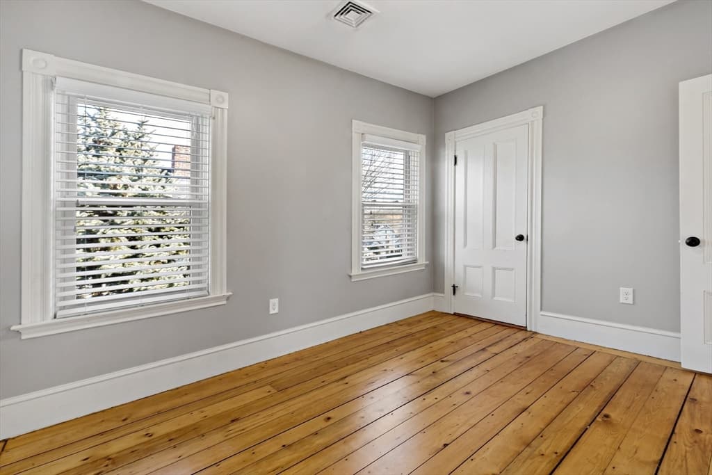 3 Family at 88 Burton Street, Bristol RI 02809, Bristol, photo 20 of 42