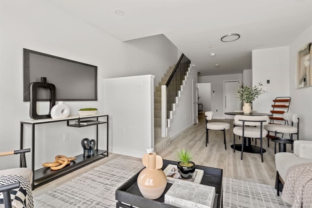 Condominium at 602 Canterbury # 10, Boston MA 02131, Boston, photo 2 of 16