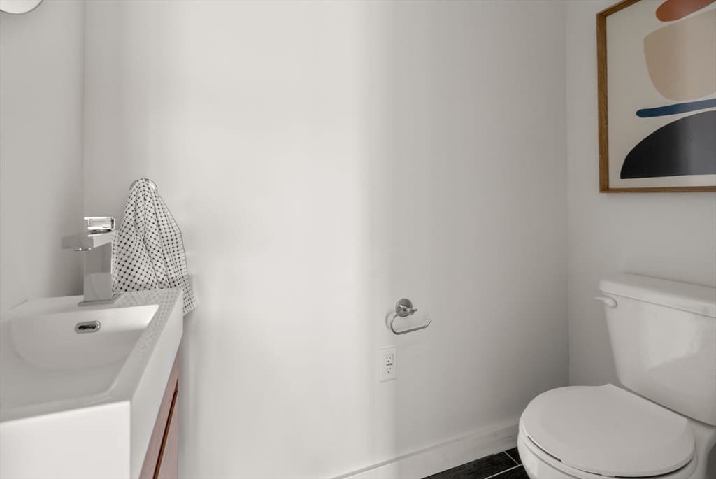 Condominium at 602 Canterbury # 10, Boston MA 02131, Boston, photo 13 of 16