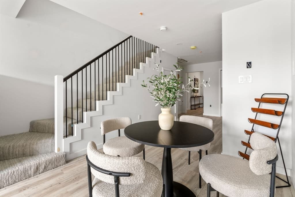 602 Canterbury # 10, Boston MA 02131