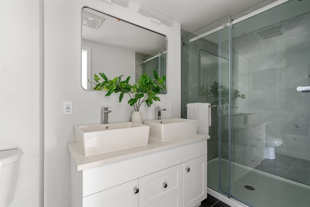 Condominium at 602 Canterbury # 10, Boston MA 02131, Boston, photo 14 of 16