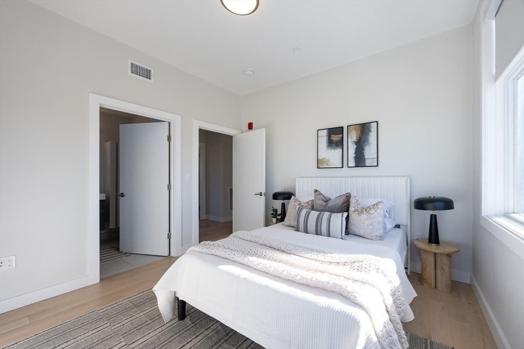 Condominium at 1 Loring Street # 3, Somerville MA 02143, photo 18 of 39