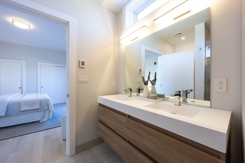 Condominium at 1 Loring Street # 3, Somerville MA 02143, photo 11 of 39