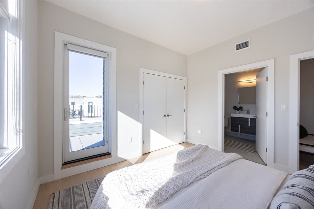Condominium at 1 Loring Street # 3, Somerville MA 02143, photo 19 of 39