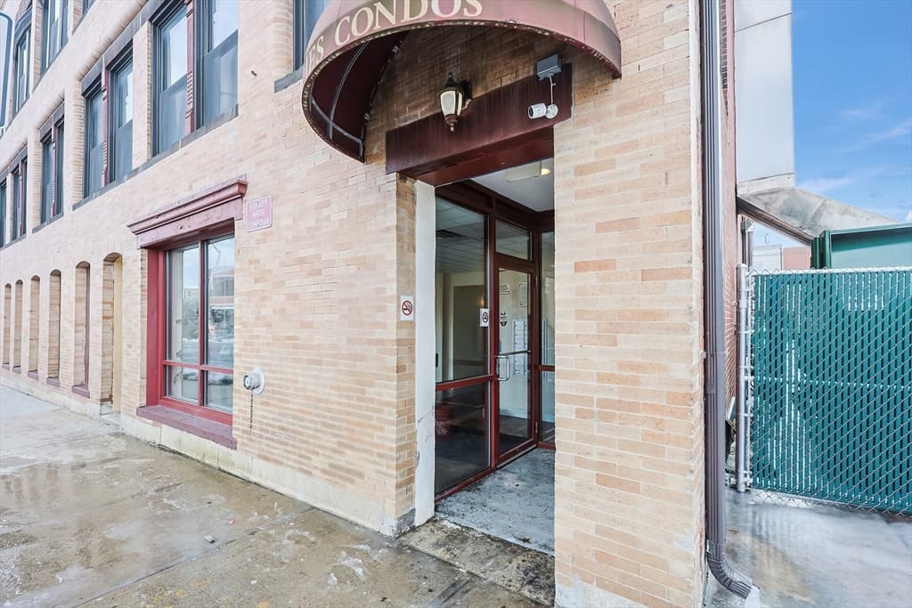 Condominium at 7 Main St # 203, Brockton MA 02301, Brockton, photo 23 of 26