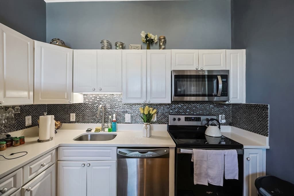 Condominium at 7 Main St # 203, Brockton MA 02301, Brockton, photo 14 of 26