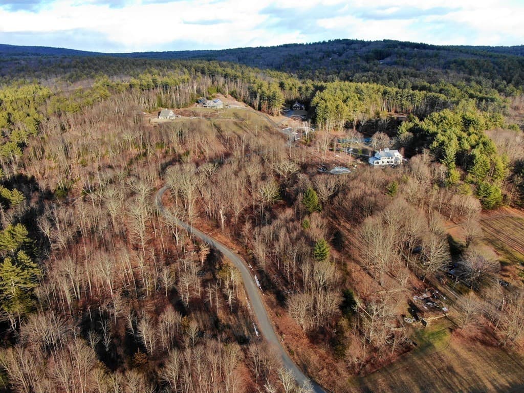Residential at 10 Hannabrooke Dr, Leverett MA 01054, photo 4 of 7
