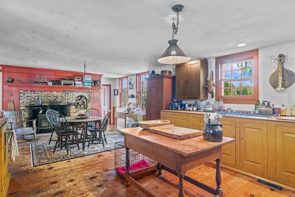 21 Sturbridge Rd, Brimfield MA 01010 photo 12