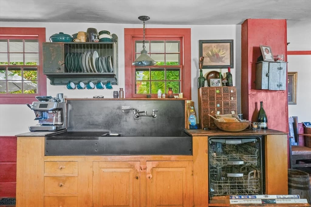 21 Sturbridge Rd, Brimfield MA 01010 photo 9