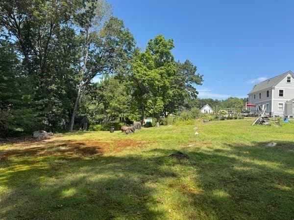 Residential at 26 Sprague Ave, Chelmsford MA 01824, photo 3 of 9