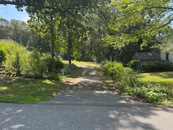 Residential at 26 Sprague Ave, Chelmsford MA 01824, photo 9 of 9
