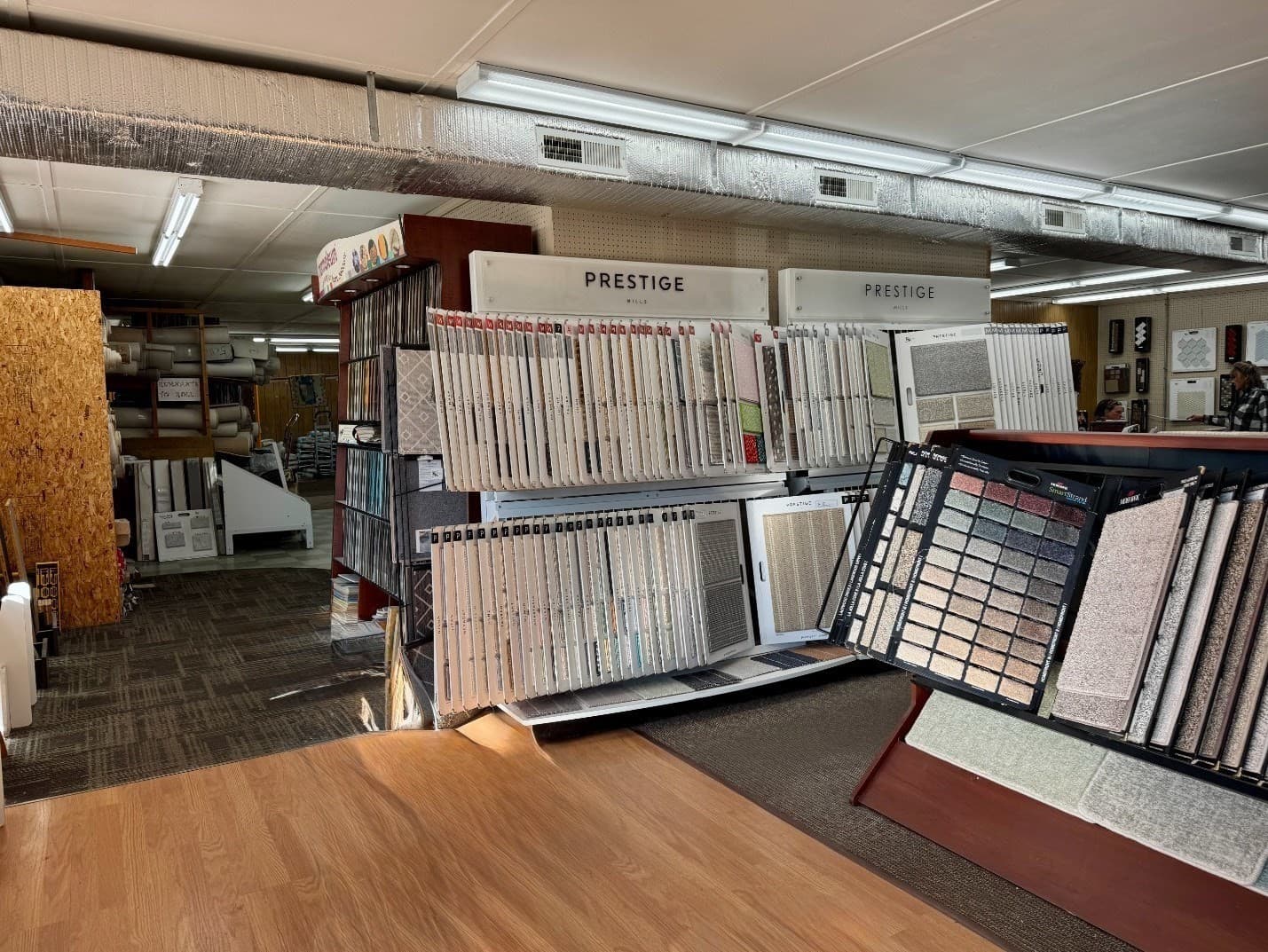 Commercial Sale at 455 State Rd # 8, Tisbury MA 02568, photo 4 of 9