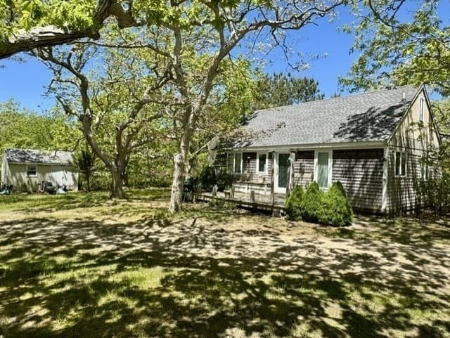 47 Quenames Rd, Chilmark MA 02535