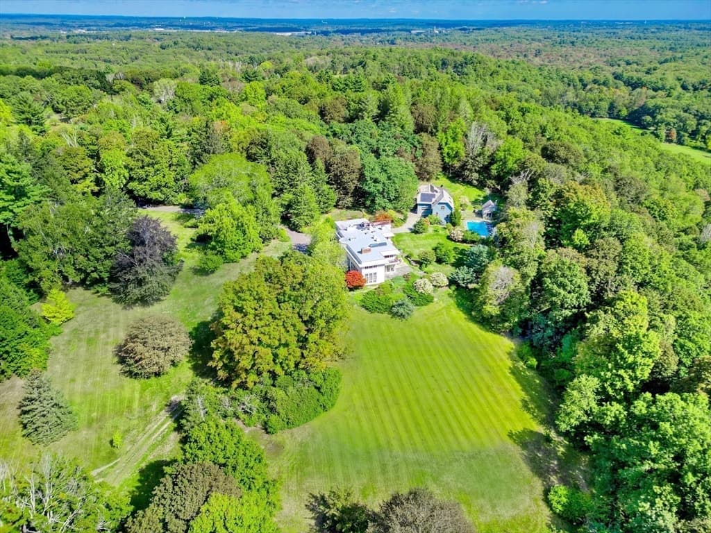 23 Bedford Rd, Lincoln MA 01773
