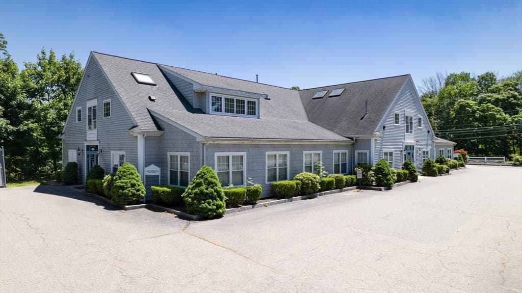 7 Christy's Dr, Brockton MA 02301
