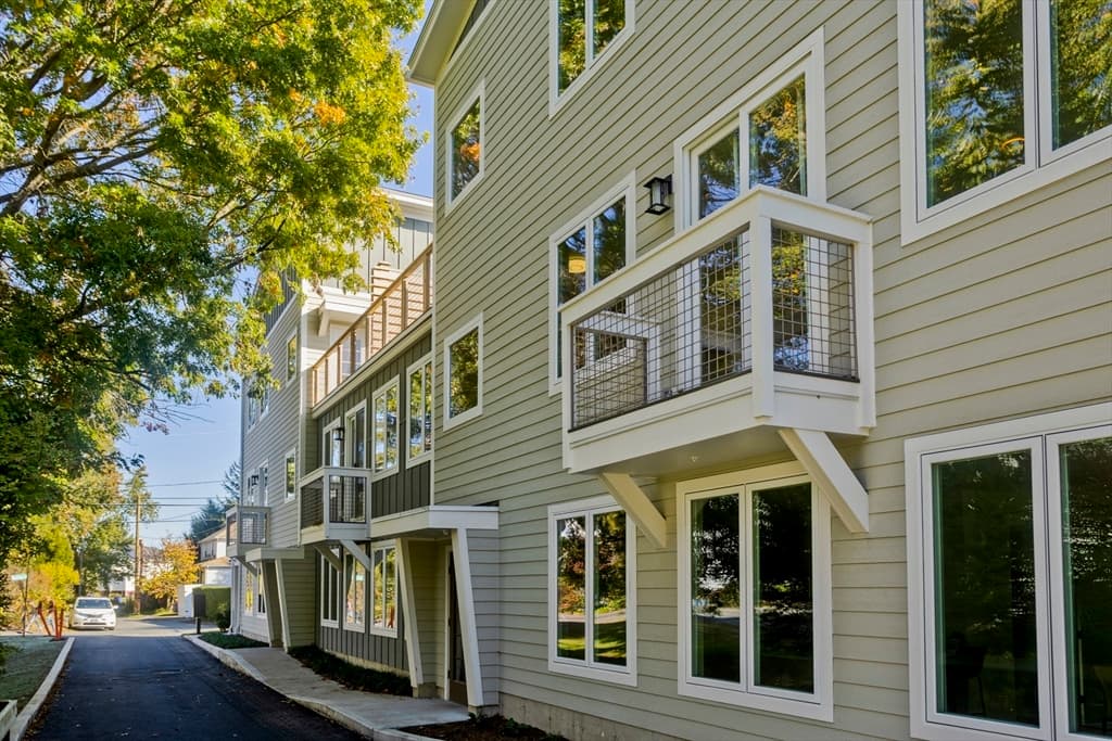 3 Family - 3 Units Up/Down at 107 Williams St, Northampton MA 01060, Northampton, photo 2 of 18