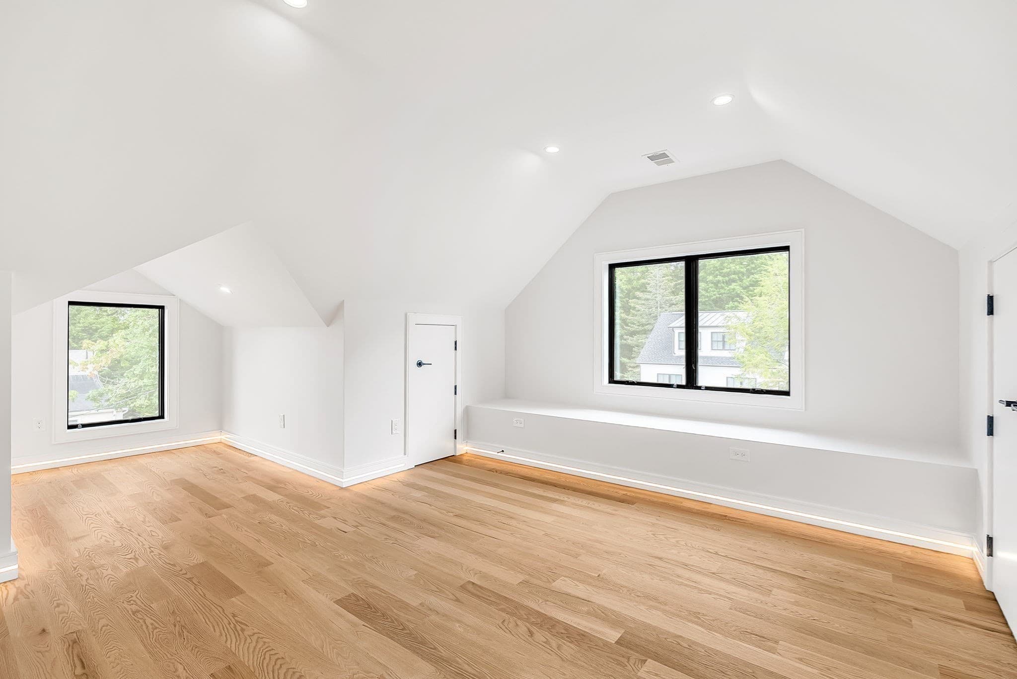 Single Family Residence at 136 Hillside, Needham MA 02494, photo 22 of 34
