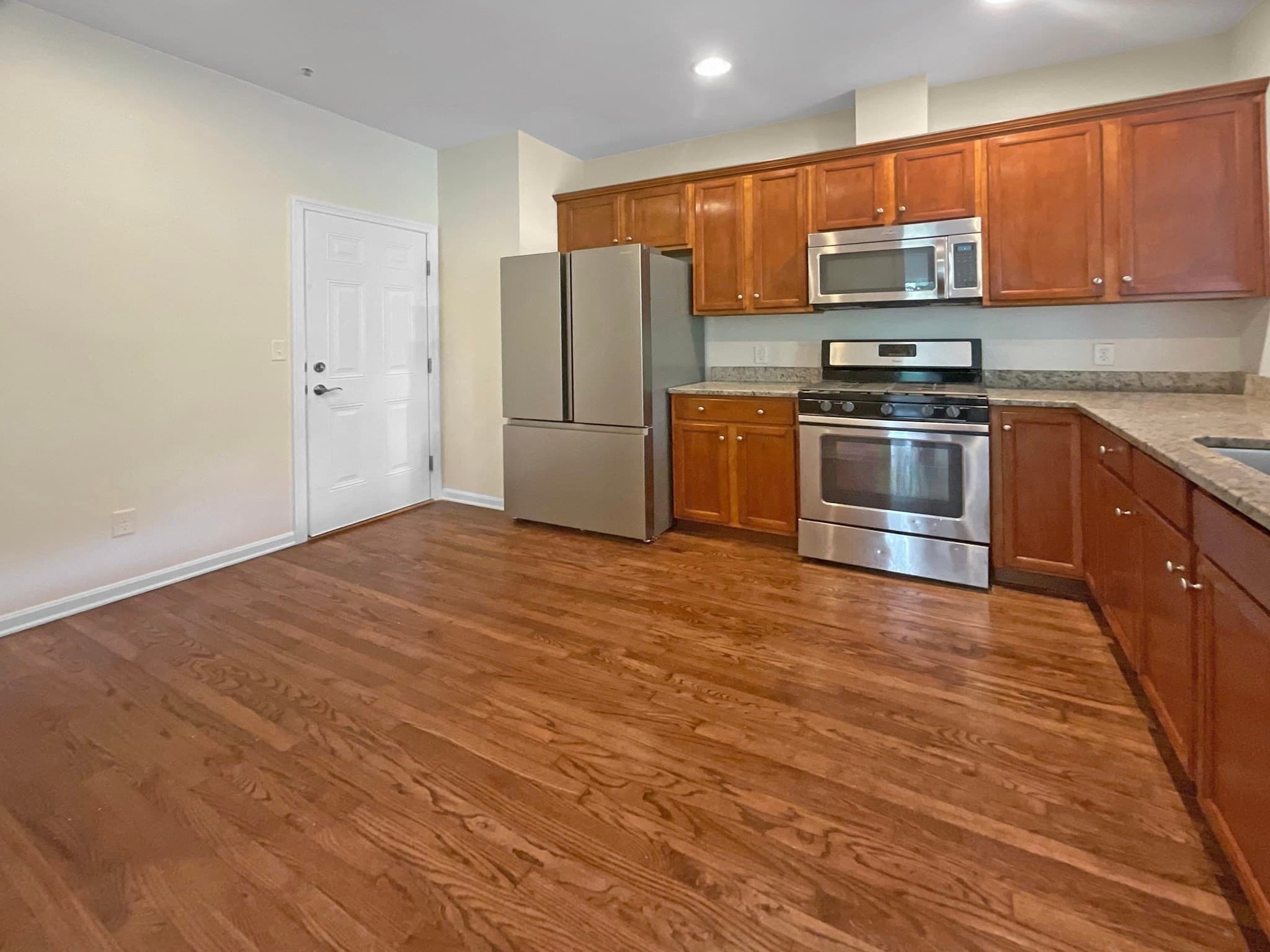 Condominium at 19 Crispwater Way # 178, Hopkinton MA 01748, photo 2 of 27