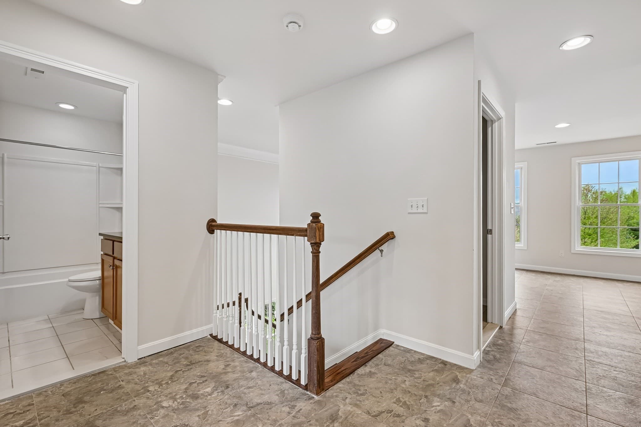 Condominium at 19 Crispwater Way # 178, Hopkinton MA 01748, photo 13 of 27