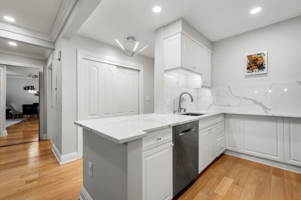 Condominium at 1 Huntington Ave # 302, Boston MA 02116, photo 7 of 21