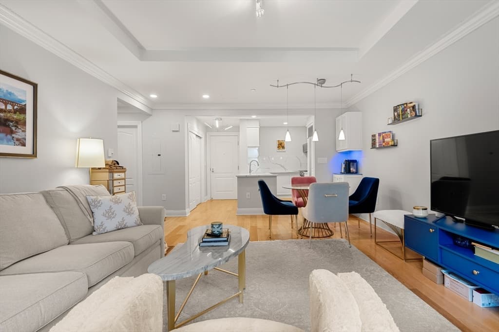 Condominium at 1 Huntington Ave # 302, Boston MA 02116, photo 5 of 21